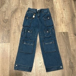 Fashion Nova - Billie Low Slung Cargo Jeans size 3